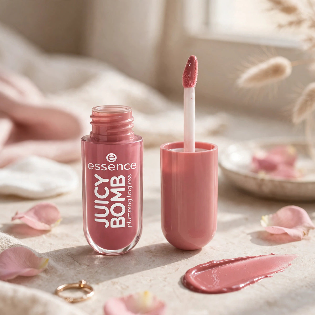 ESSENCE JUICY BOMB PLUMBING LIPGLOSS 2,6 ML