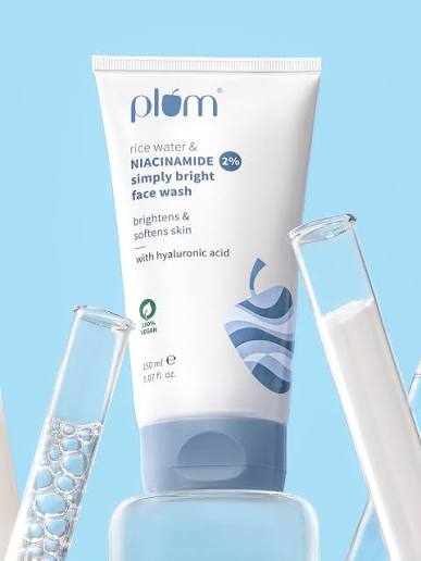 Plum Simply Bright Niacinamide Face Wash, 150Ml